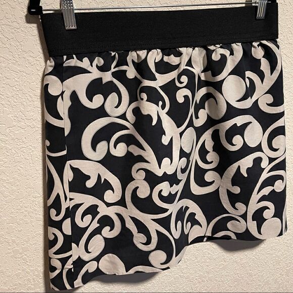 LOFT- Women’s Printed A-Line Elastic Waist Silk Blend Mini Skirt, Size 10 - Picture 2 of 7